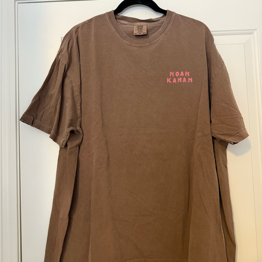 Noah Kahan Brown Concert Tee